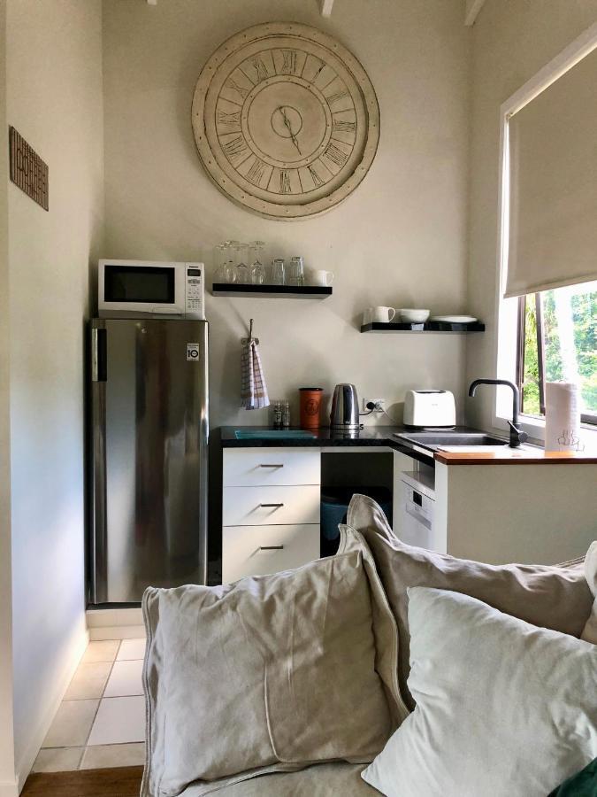 Le Chalet Waiheke Apartments Ostend Dış mekan fotoğraf