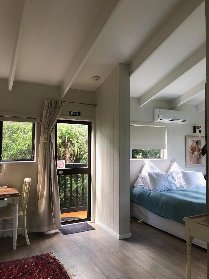 Le Chalet Waiheke Apartments Ostend Dış mekan fotoğraf
