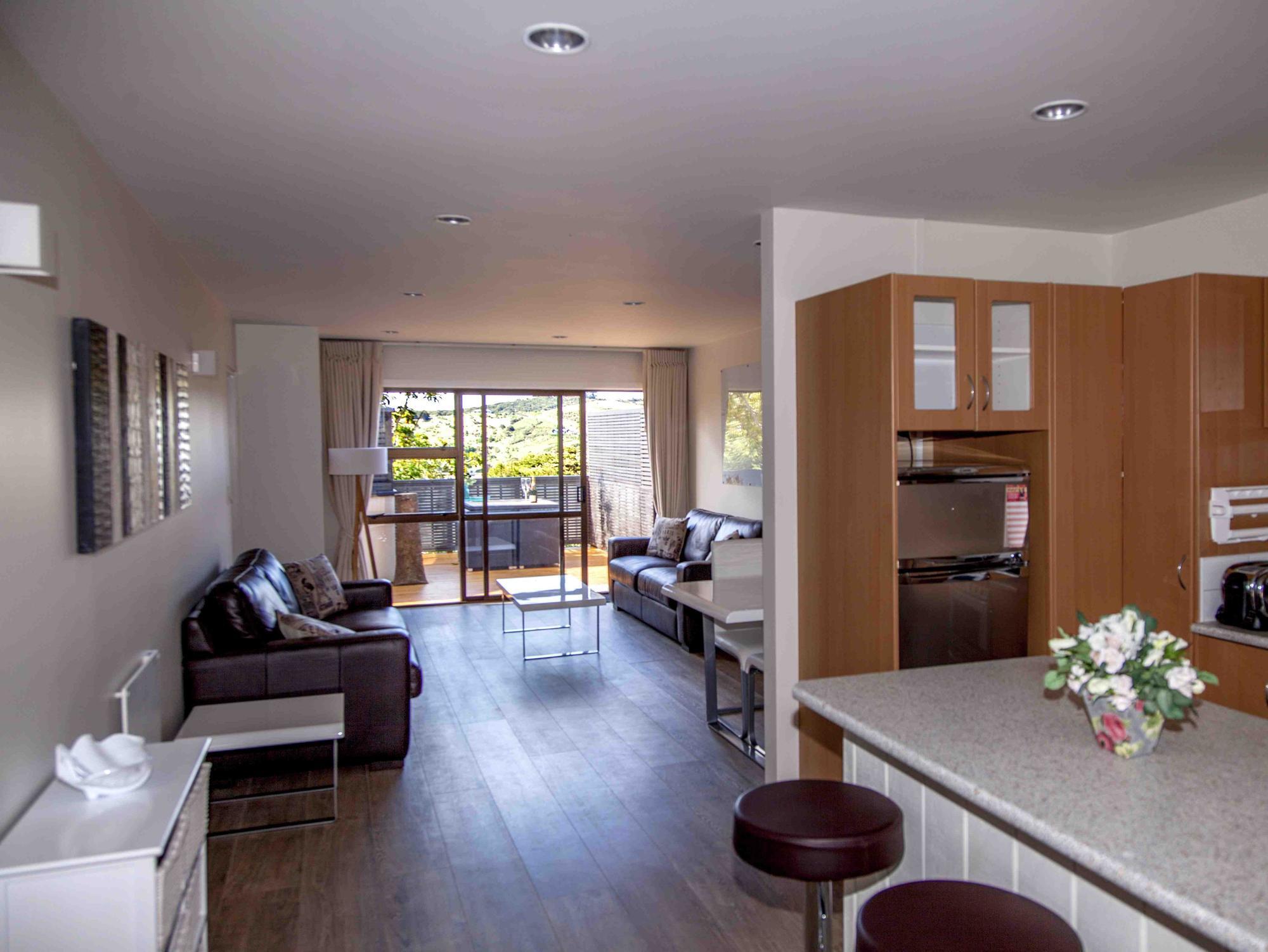 Le Chalet Waiheke Apartments Ostend Dış mekan fotoğraf