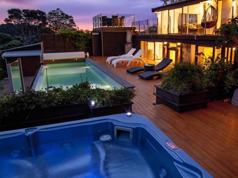 Le Chalet Waiheke Apartments Ostend Dış mekan fotoğraf