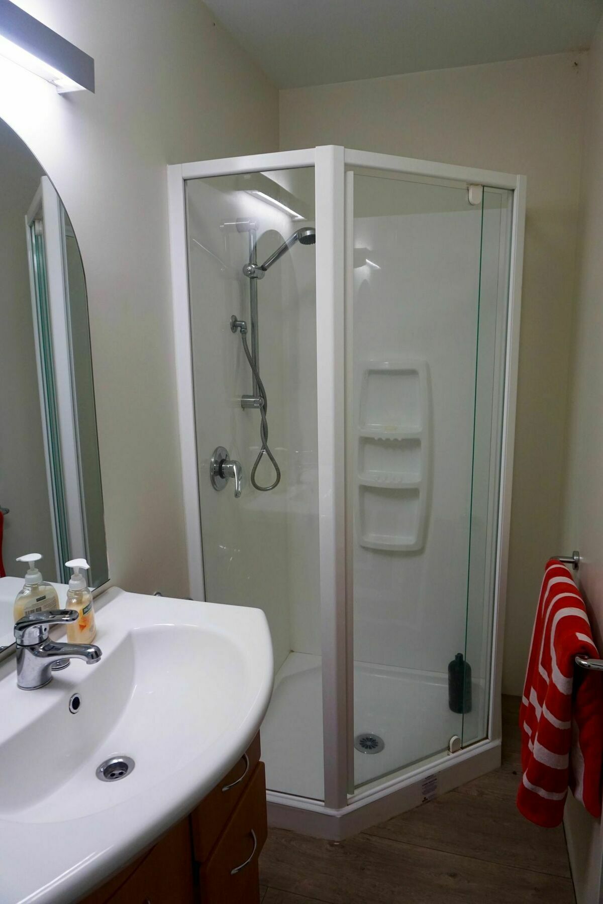 Le Chalet Waiheke Apartments Ostend Dış mekan fotoğraf